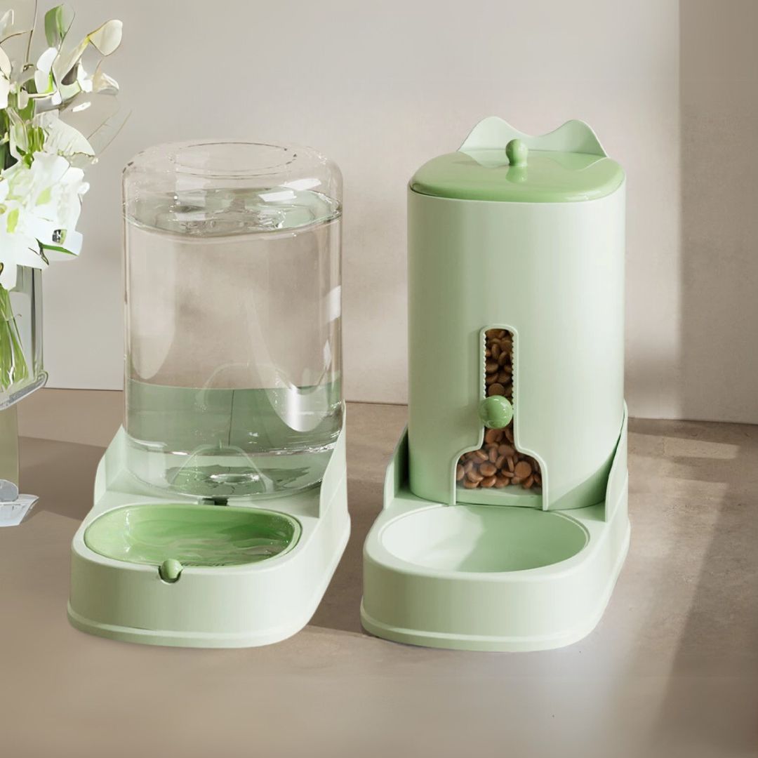 distributeur-de-croquettes-pour-chat-duo-vert